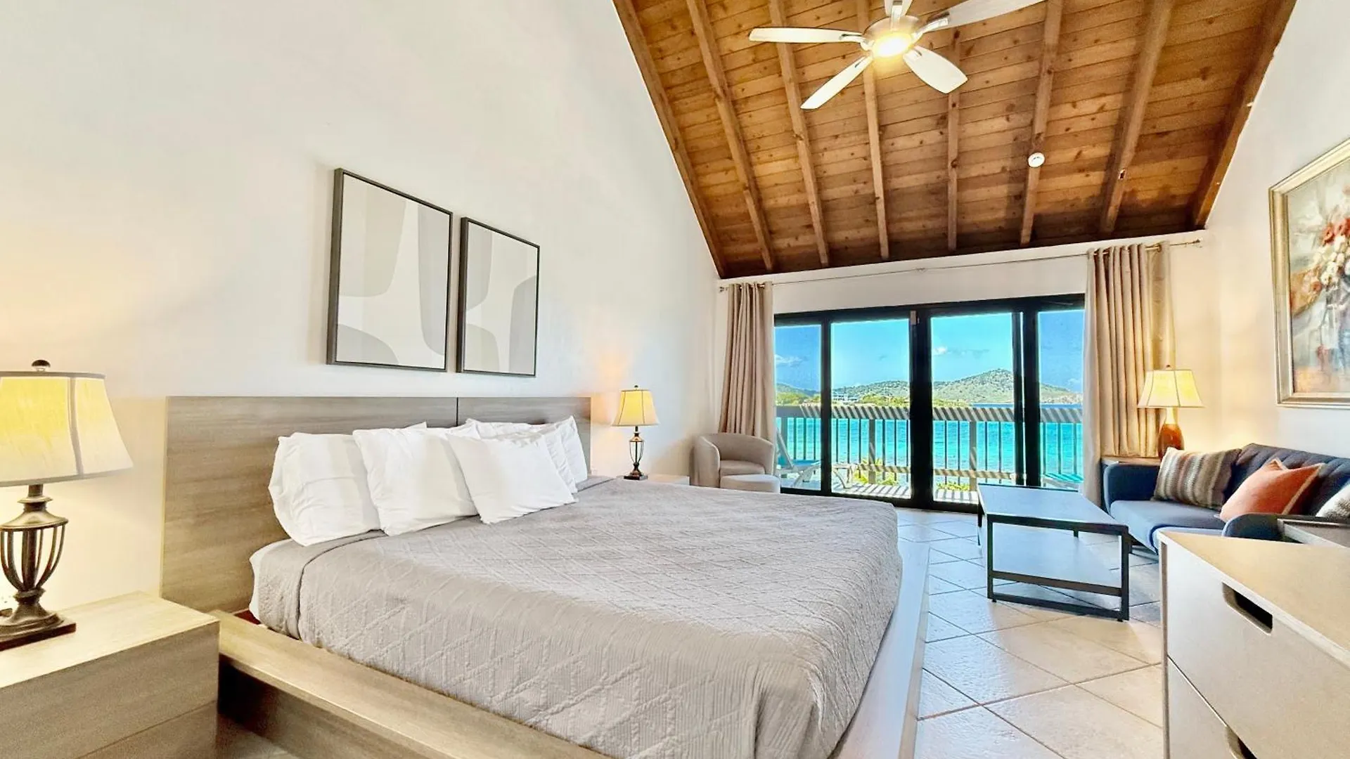 Lägenhet Sapphire Beachfront Renovated Villa 1200 Sf! - Free Wi-Fi Nazareth